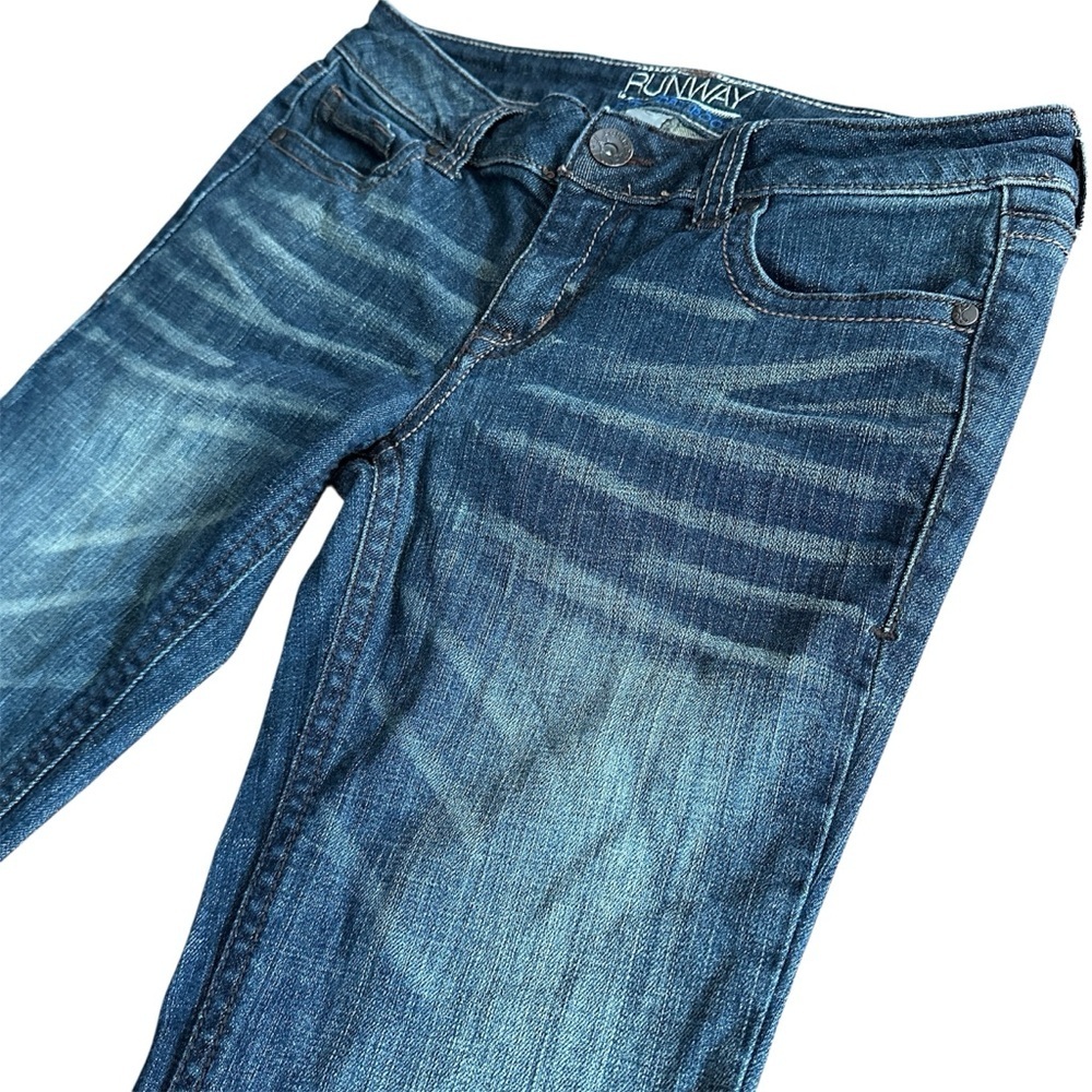 Refuge Runway Everyday Mid Rise Boot Jeans Size 6 - Picture 4 of 14